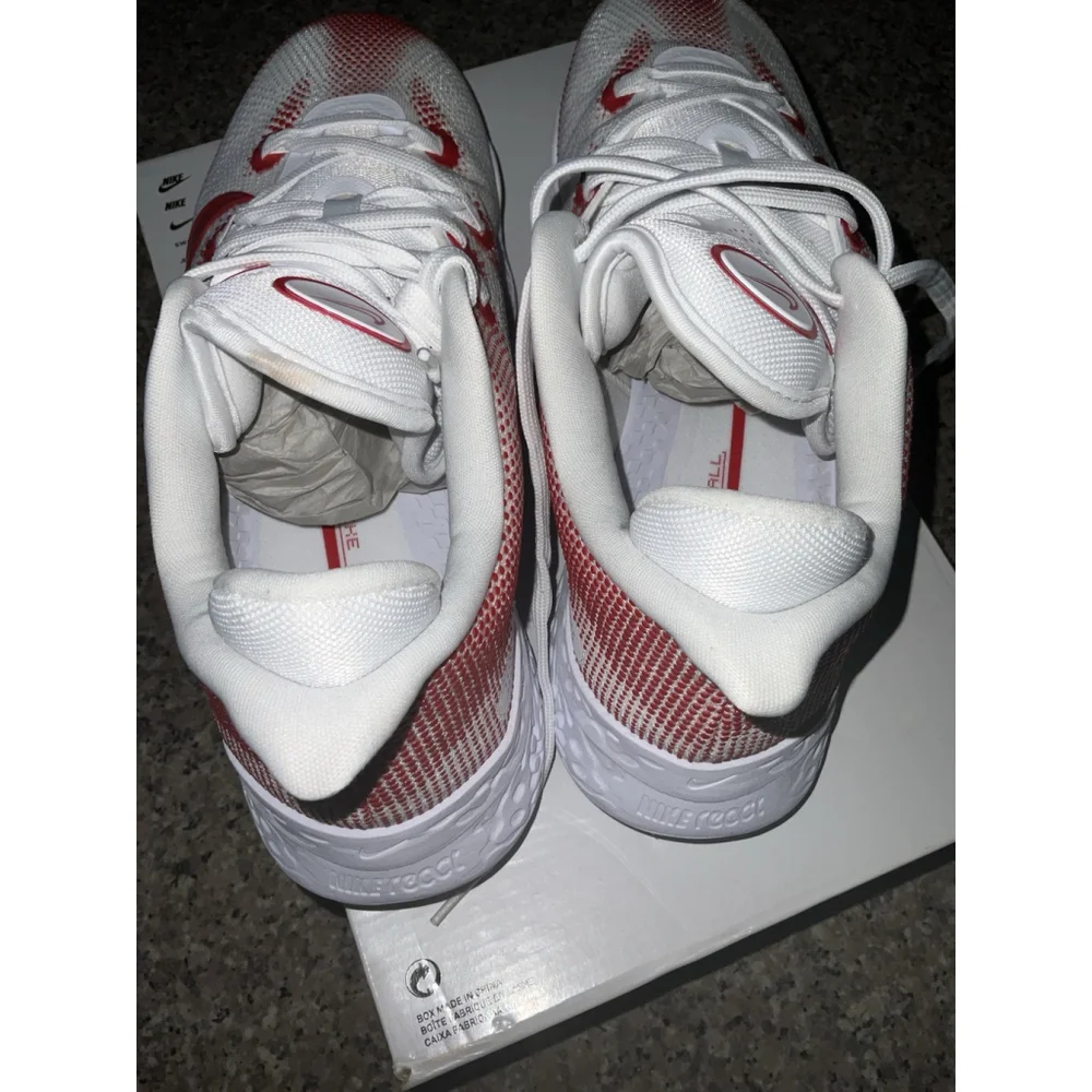Nike product pair